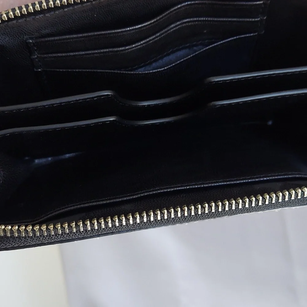 MILLY Wristlet‎ Wallet, NEW!Zip, Snakeskin, Silver Irridescent,